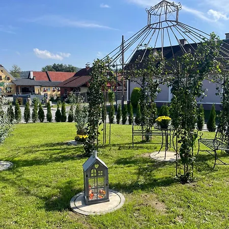 Sorinas Home - Comfortable Apartment Near Graz - Free Parking *